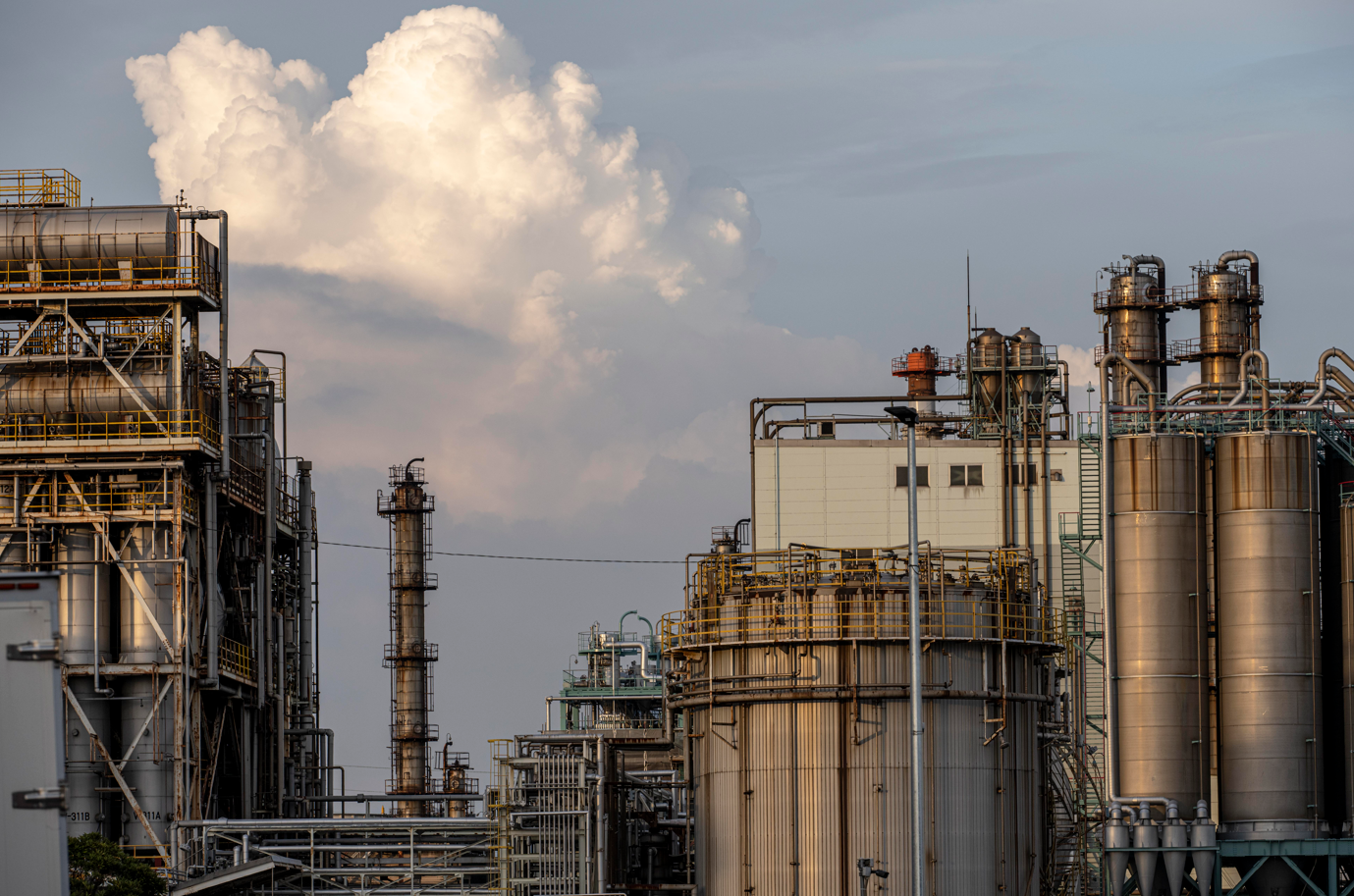 Supplying Oil Companies and Industrial Sectors with Medical Needs